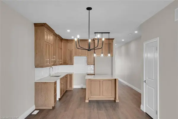 29 Weymouth Street #26, Elmira, ON N3B 0G3