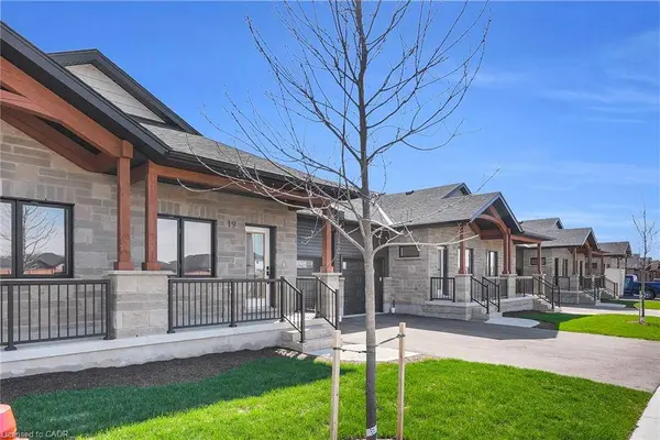 29 Weymouth Street #20, Elmira, ON N3B 0G3
