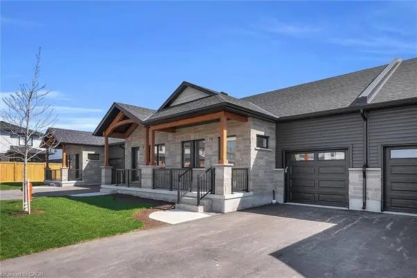 29 Weymouth Street #20, Elmira, ON N3B 0G3