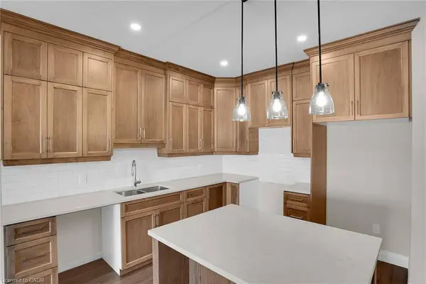 29 Weymouth Street #20, Elmira, ON N3B 0G3