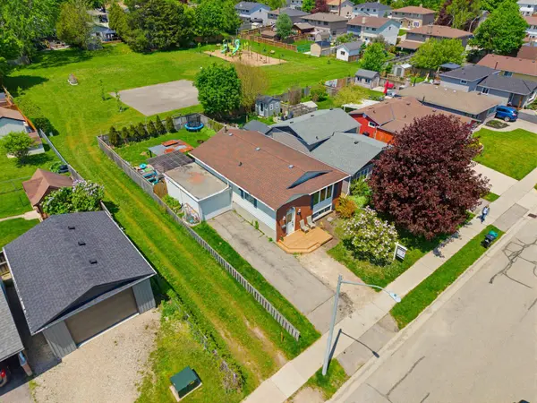 26 Aspen CRES, Woolwich, ON N3B 1J8