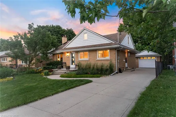 181 Rodney ST, Waterloo, ON N2J 1G4