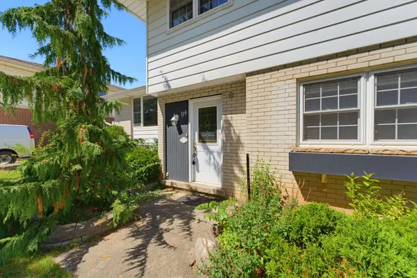 94 First ST W, Woolwich, ON N3B 1H1
