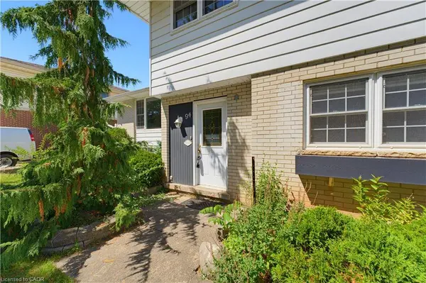 94 First ST, Elmira, ON N3B 1G9