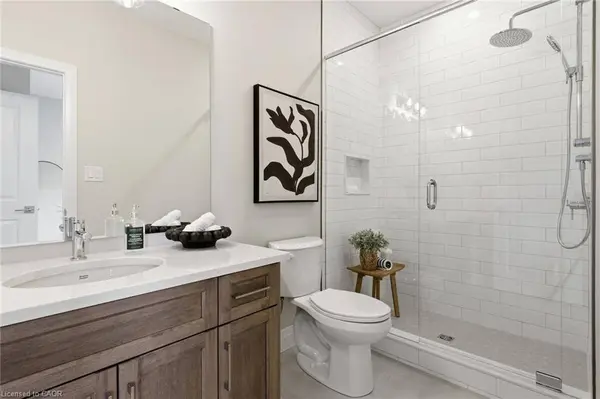 29 Weymouth ST #20, Elmira, ON N3B 0E5
