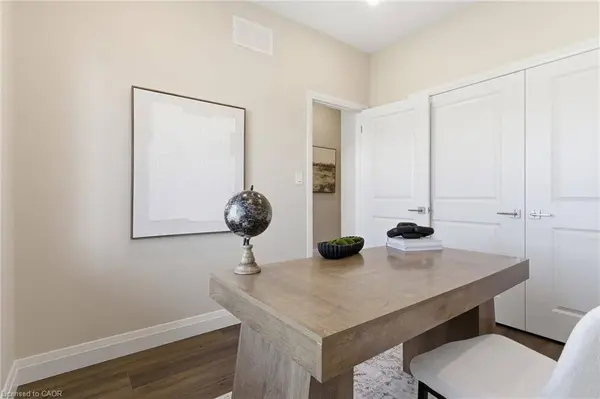 29 Weymouth ST #20, Elmira, ON N3B 0E5