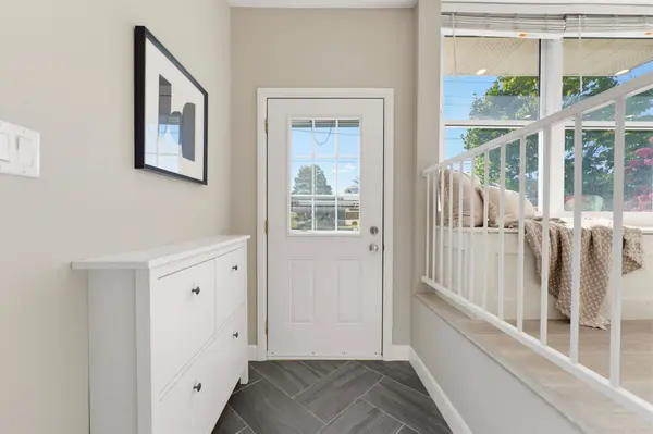 300 Westmount RD E, Kitchener, ON N2M 4Z1