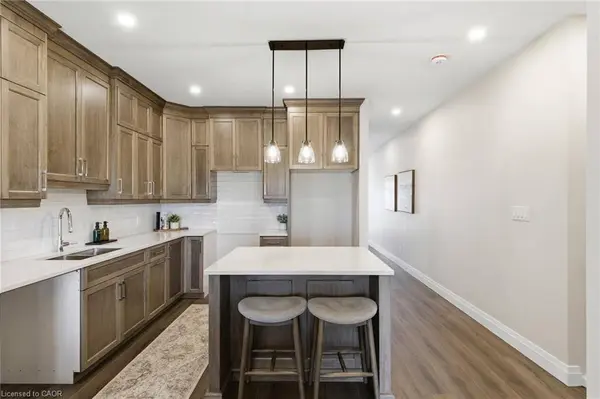 29 Weymouth ST #27, Elmira, ON N3B 0G3