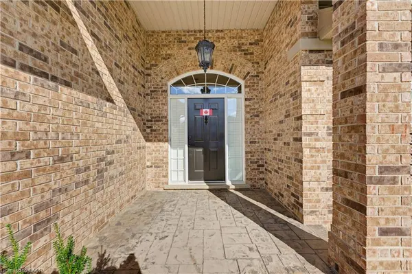 70 Deer Ridge CRES, Kitchener, ON N2P 2L2