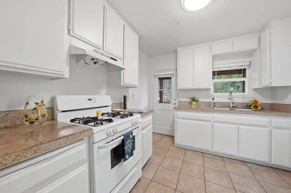 3211 Menlo AVE, San Diego, CA 92105