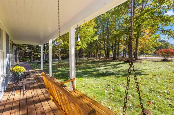 62 Webster RD, Freeport, ME 04032