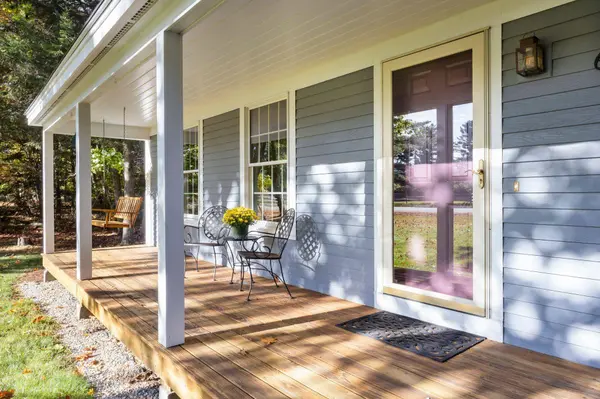 62 Webster RD, Freeport, ME 04032