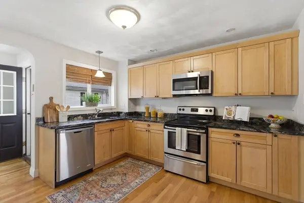12 Riverside Court, Saugus, MA 01906