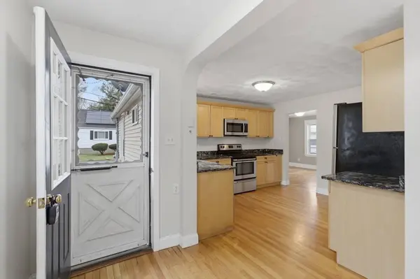 12 Riverside Court, Saugus, MA 01906