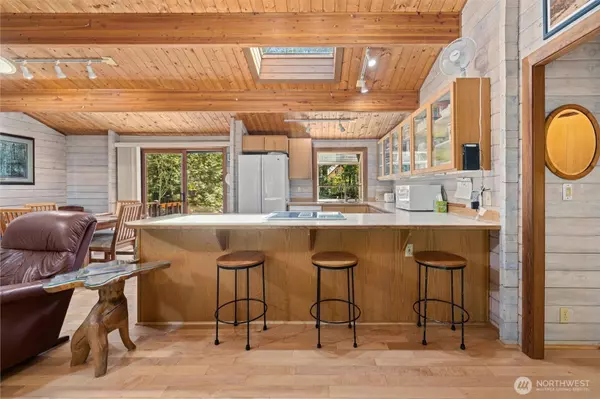 606 E Pointes DR W, Shelton, WA 98584