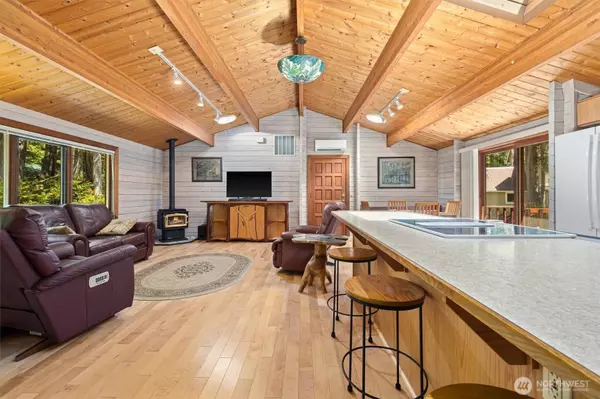 606 E Pointes DR W, Shelton, WA 98584