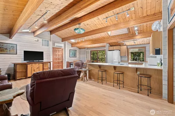 606 E Pointes DR W, Shelton, WA 98584