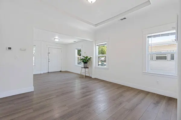 137 E Monterey AVE, Stockton, CA 95204