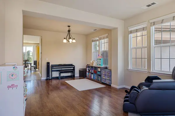 11 Belluno DR, Stockton, CA 95209