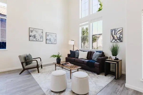 4331 Eiffel DR, Stockton, CA 95206