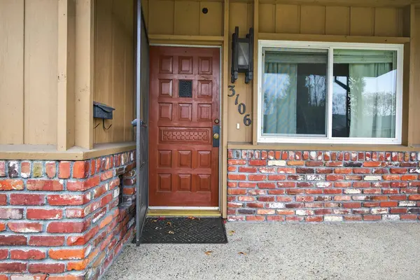 3102 W Swain RD, Stockton, CA 95219