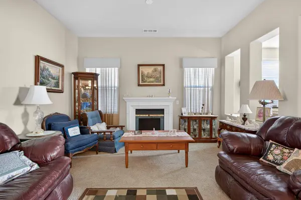 5849 Silveroak CIR, Stockton, CA 95219