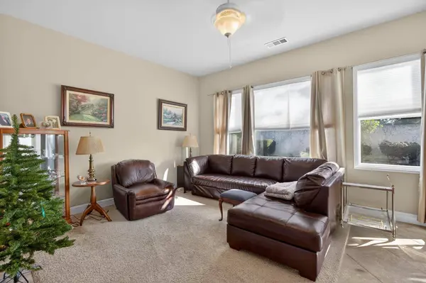 5849 Silveroak CIR, Stockton, CA 95219