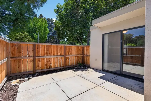 6732 Cumberland PL, Stockton, CA 95219