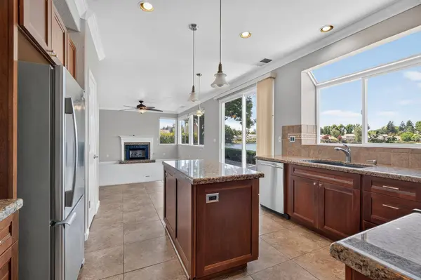 4231 Pinehurst CIR, Stockton, CA 95219