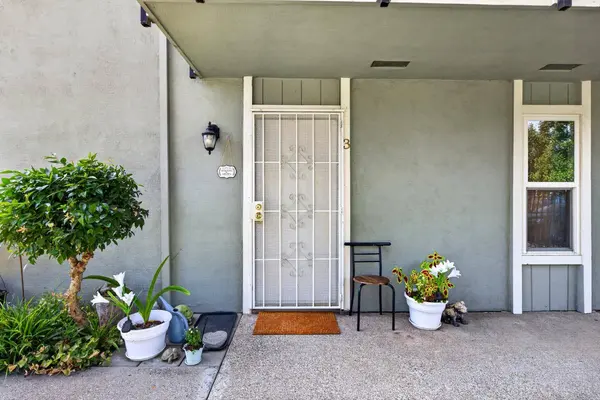 3660 W Benjamin Holt DR #3, Stockton, CA 95219