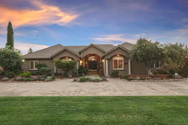 22947 N Samra Hayer Ln, Acampo, CA 95220-9289