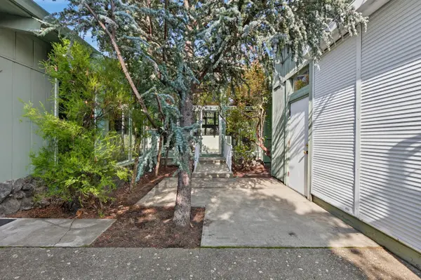 3503 Harpers Ferry Dr, Stockton, CA 95219-3654