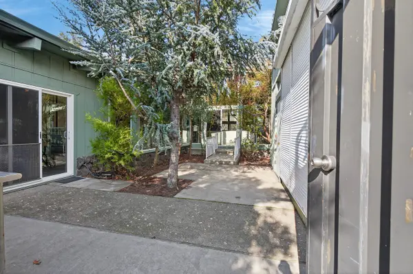 3503 Harpers Ferry Dr, Stockton, CA 95219-3654