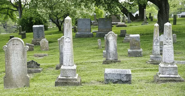 Mansfield’s Top 5 Haunted Locations: Gear Up for Halloween