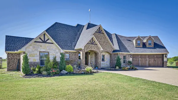 Top Curb Appeal Tips for a Summer-Ready Home in Mansfield, TX