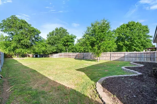 520 Berryhill Drive, Mansfield, TX 76063