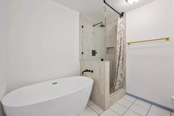 520 Berryhill Drive, Mansfield, TX 76063