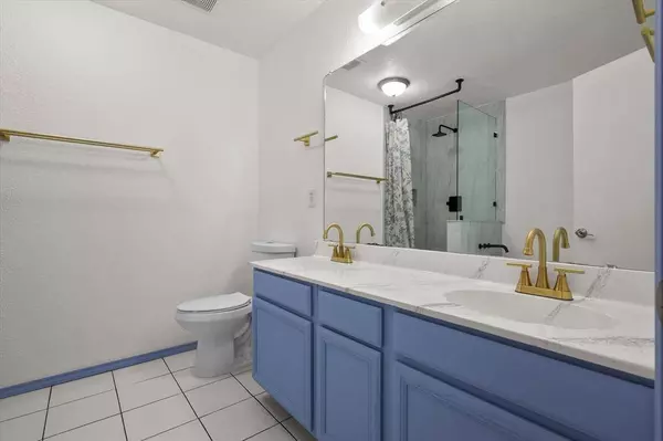 520 Berryhill Drive, Mansfield, TX 76063