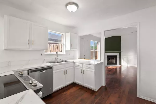 520 Berryhill Drive, Mansfield, TX 76063