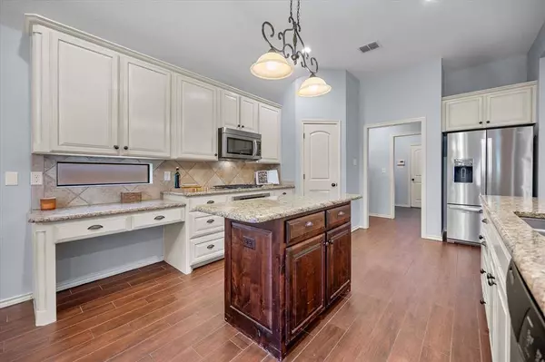 7509 Bunker Court, Benbrook, TX 76126