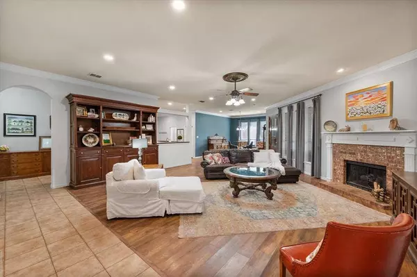 1301 Fox Lane, Mansfield, TX 76063