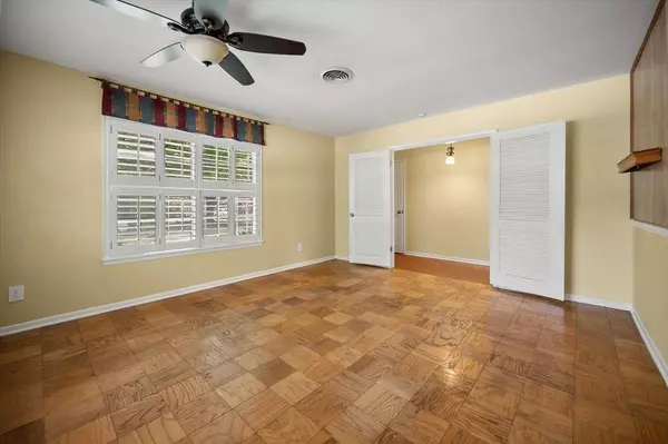 5050 Lubbock Avenue, Fort Worth, TX 76115