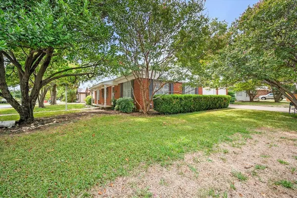 5050 Lubbock Avenue, Fort Worth, TX 76115