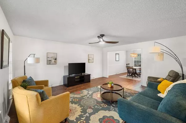 4305 Oldfield Drive, Arlington, TX 76016