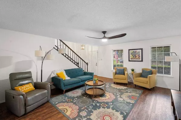 4305 Oldfield Drive, Arlington, TX 76016