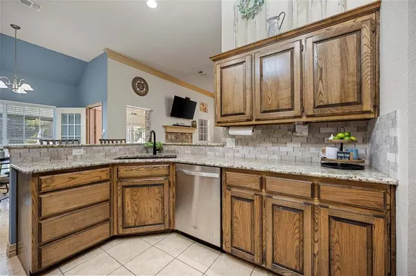 812 Bent Wood Lane, Cleburne, TX 76033