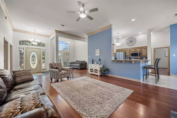 812 Bent Wood Lane, Cleburne, TX 76033