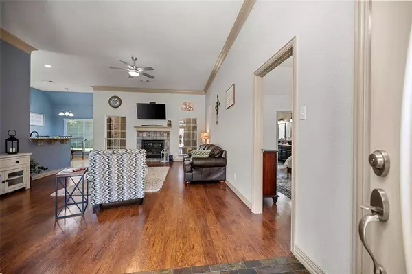 812 Bent Wood Lane, Cleburne, TX 76033