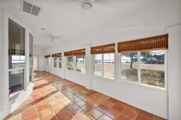 106 Lakeshore Drive, Waxahachie, TX 75165