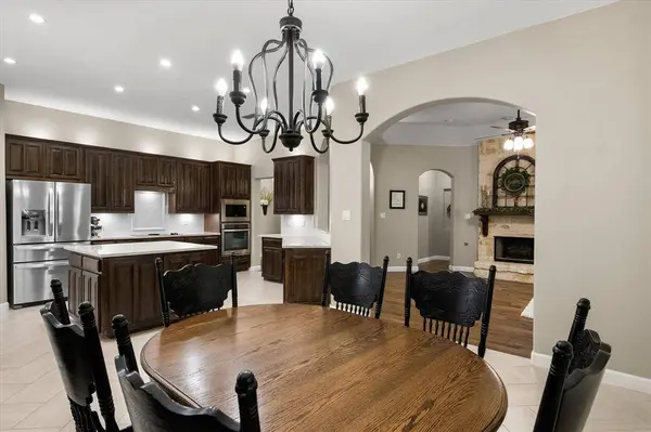 5 Fountain Court, Mansfield, TX 76063